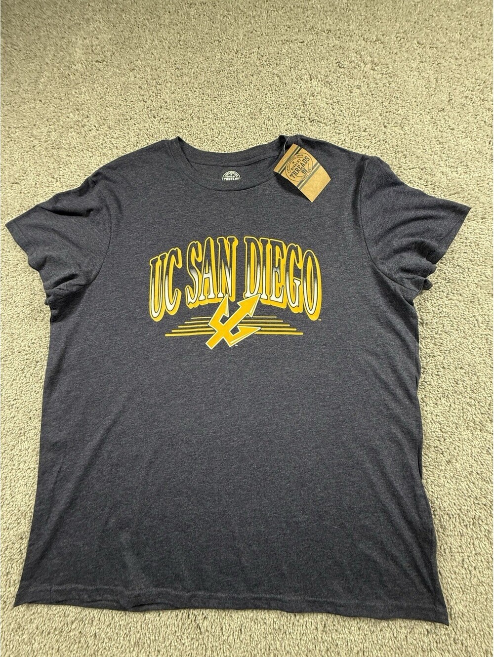 NWT UC San Diego Rivalry Threads Mens XL T Shirt Blue and Gold